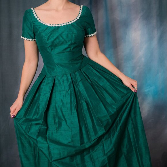 Vintage Emerald Green Raw Silk 2PC Skirt and top - Picture 4 of 10